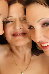 causual milf deep throat