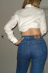 magnificent girl getting smashed in the bedroom by another guy